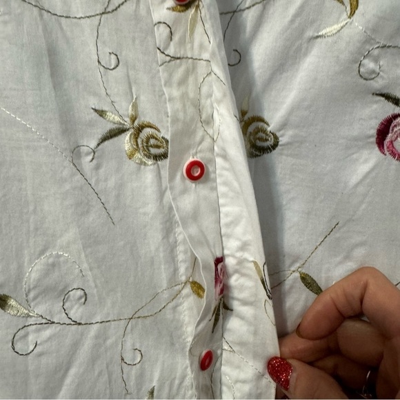 Purple Haze Properties Men’s White Embroidered Floral Long Sleeve Shirt - Picture 4 of 6